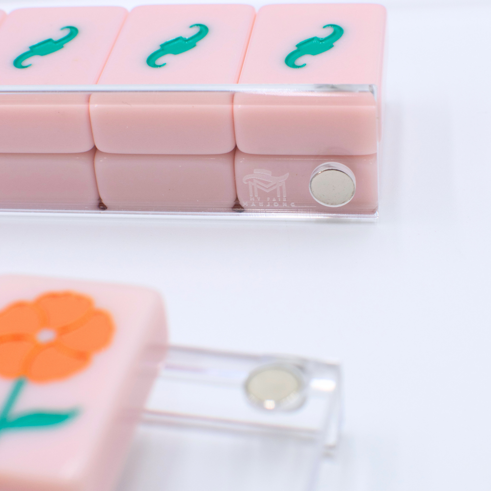 Wavy Acrylic Mahjong Racks