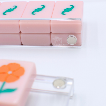Wavy Acrylic Mahjong Racks