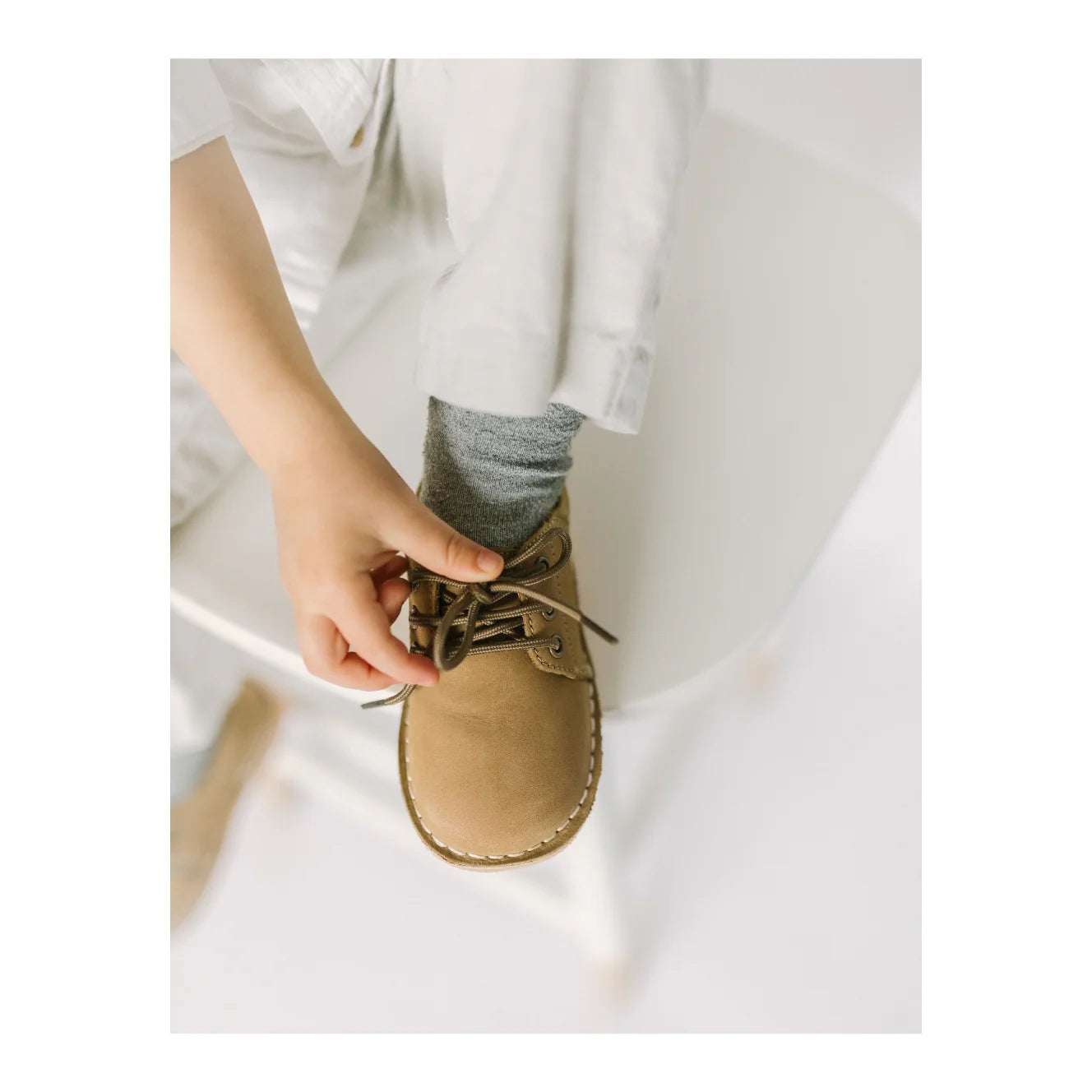 LA'MOUR: Khaki Lace Up Shoe
