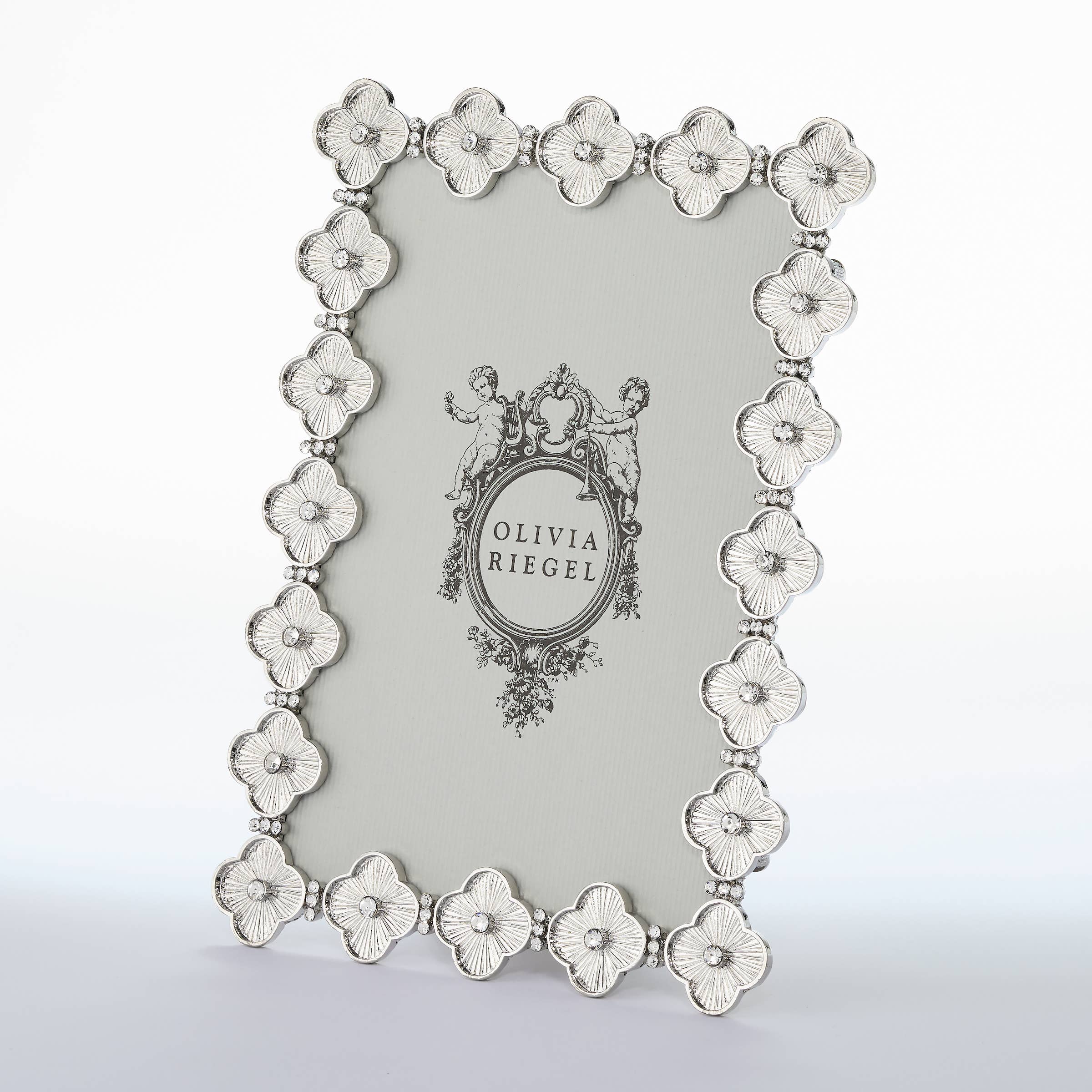 Clover Frame