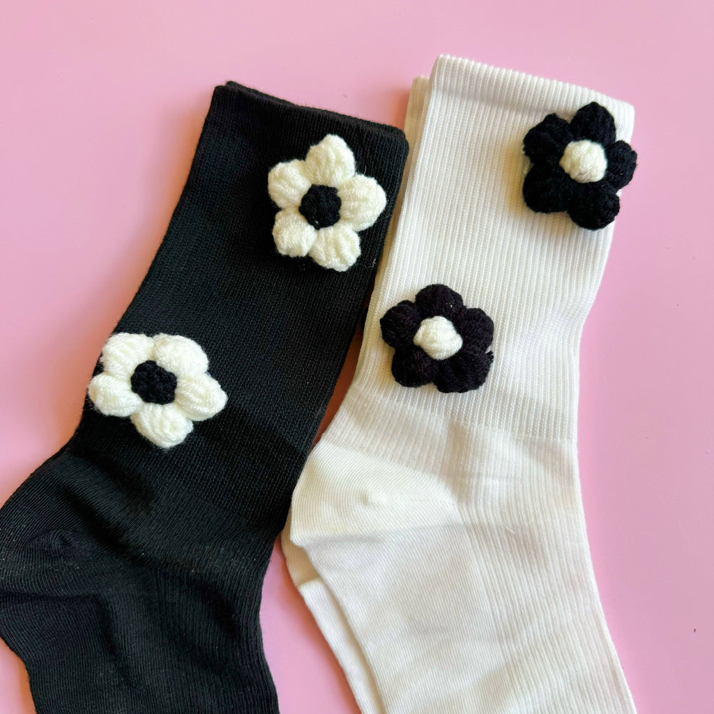ELLISON+YOUNG: Puffy Daisy Embellished Socks