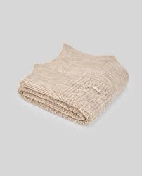 PAZ: KNIT NEWBORN SHAWL “LUNAR”