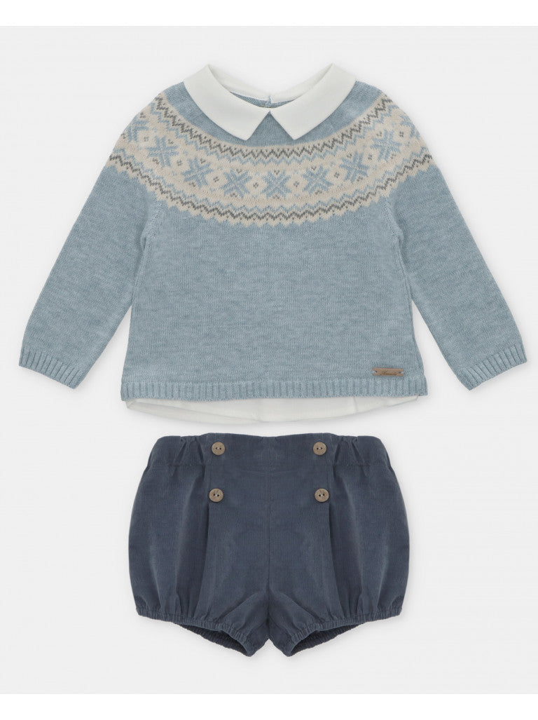 MARTIN ARANDA: SWEATER AND BUBBLE