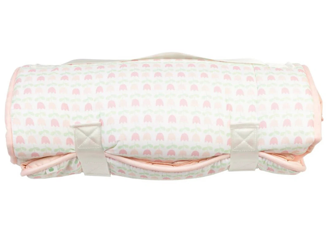 APPLE OF MY ISLA: THE NAP MAT-PASTEL FLORAL