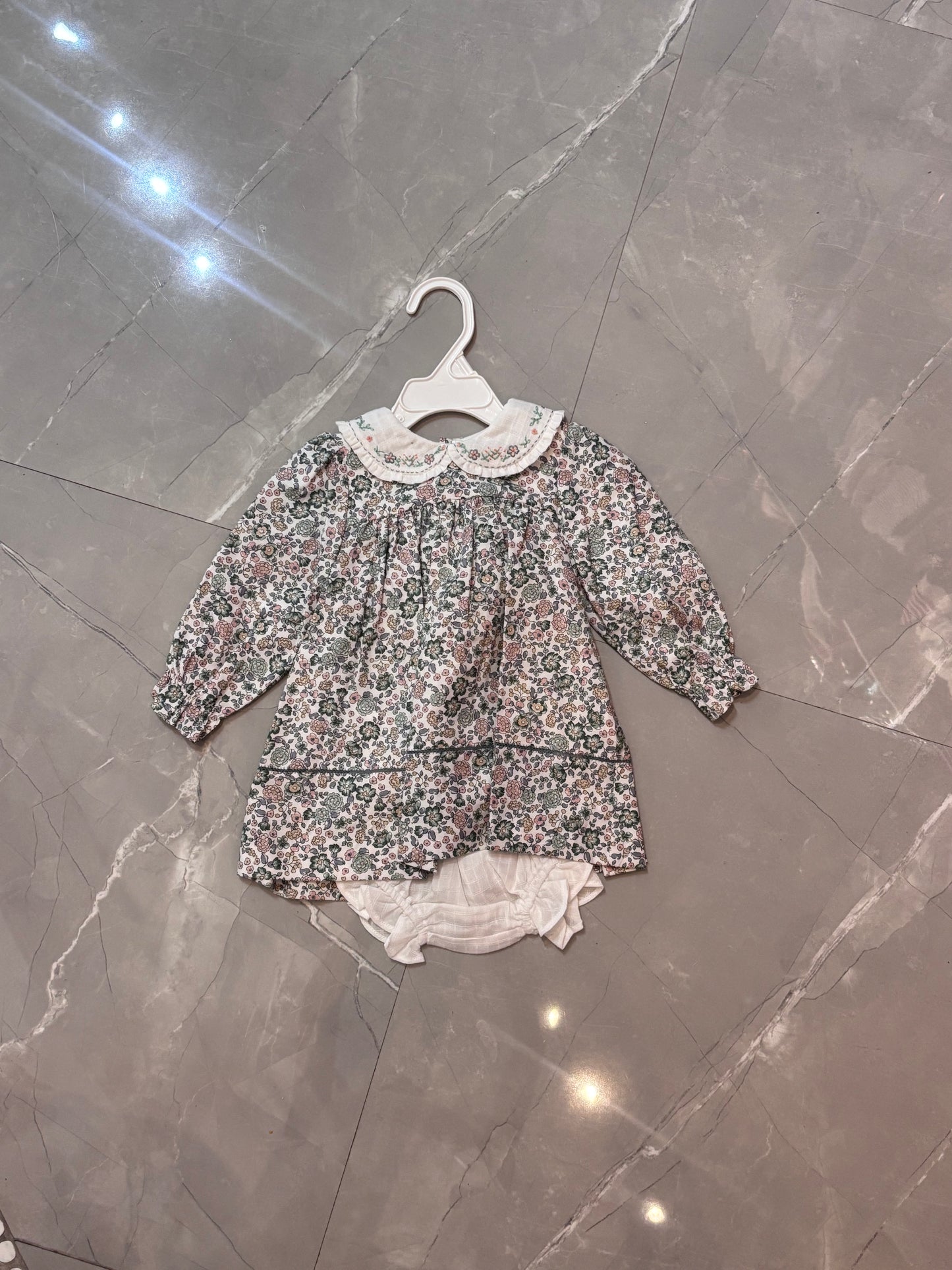 SOPHIE & LUCAS: BOUNCY BLOOMS FLOAT BLUE