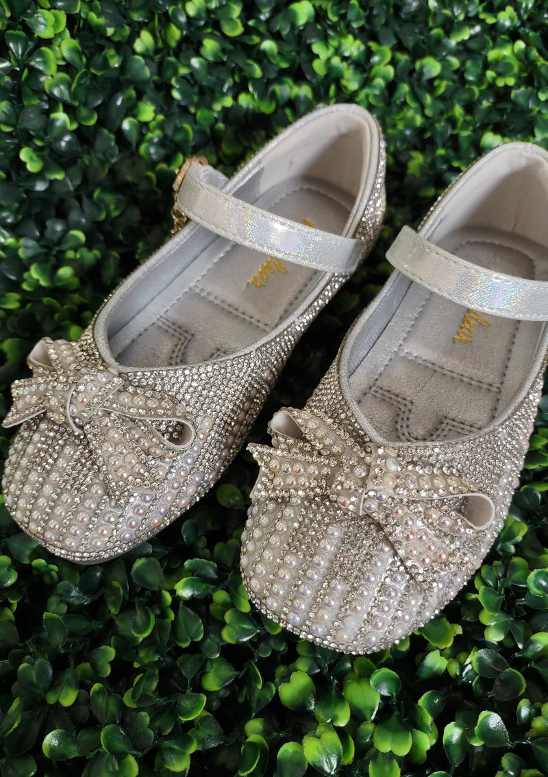 DOE A DEAR : Pearl & Rhinestone Flat Shoes