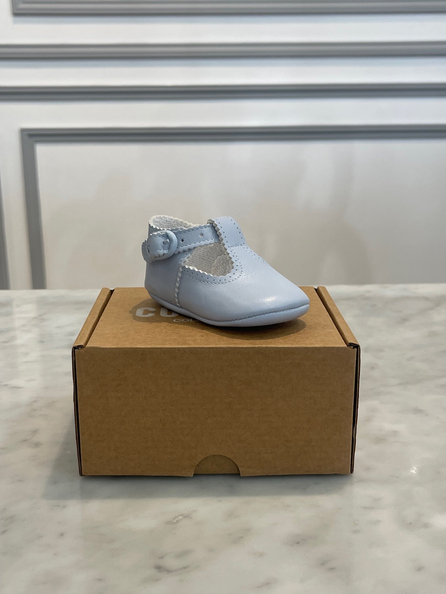 CUQUITO: Light Blue Baby Shoes