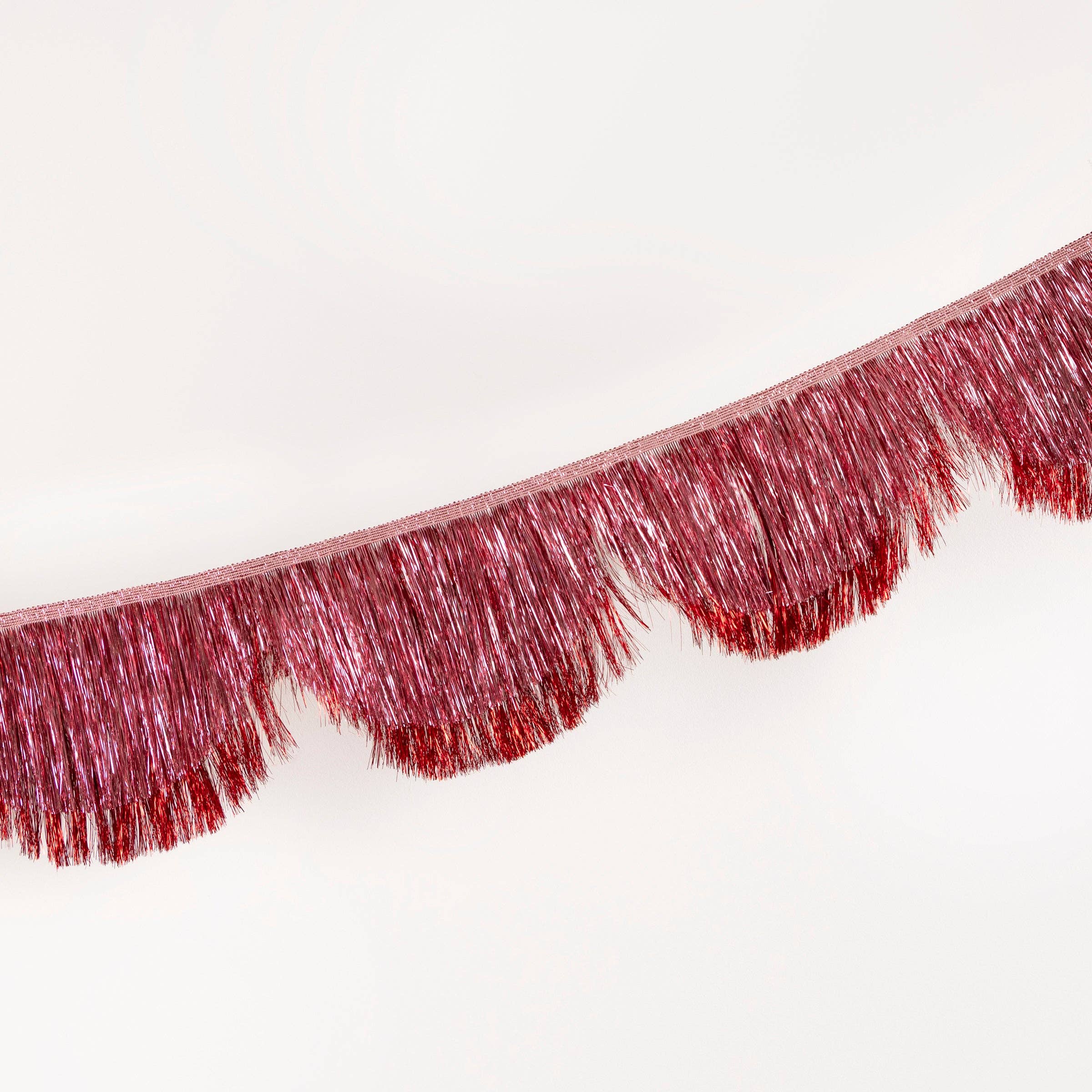 MERI MERI: Pink Tinsel Scallop Garland