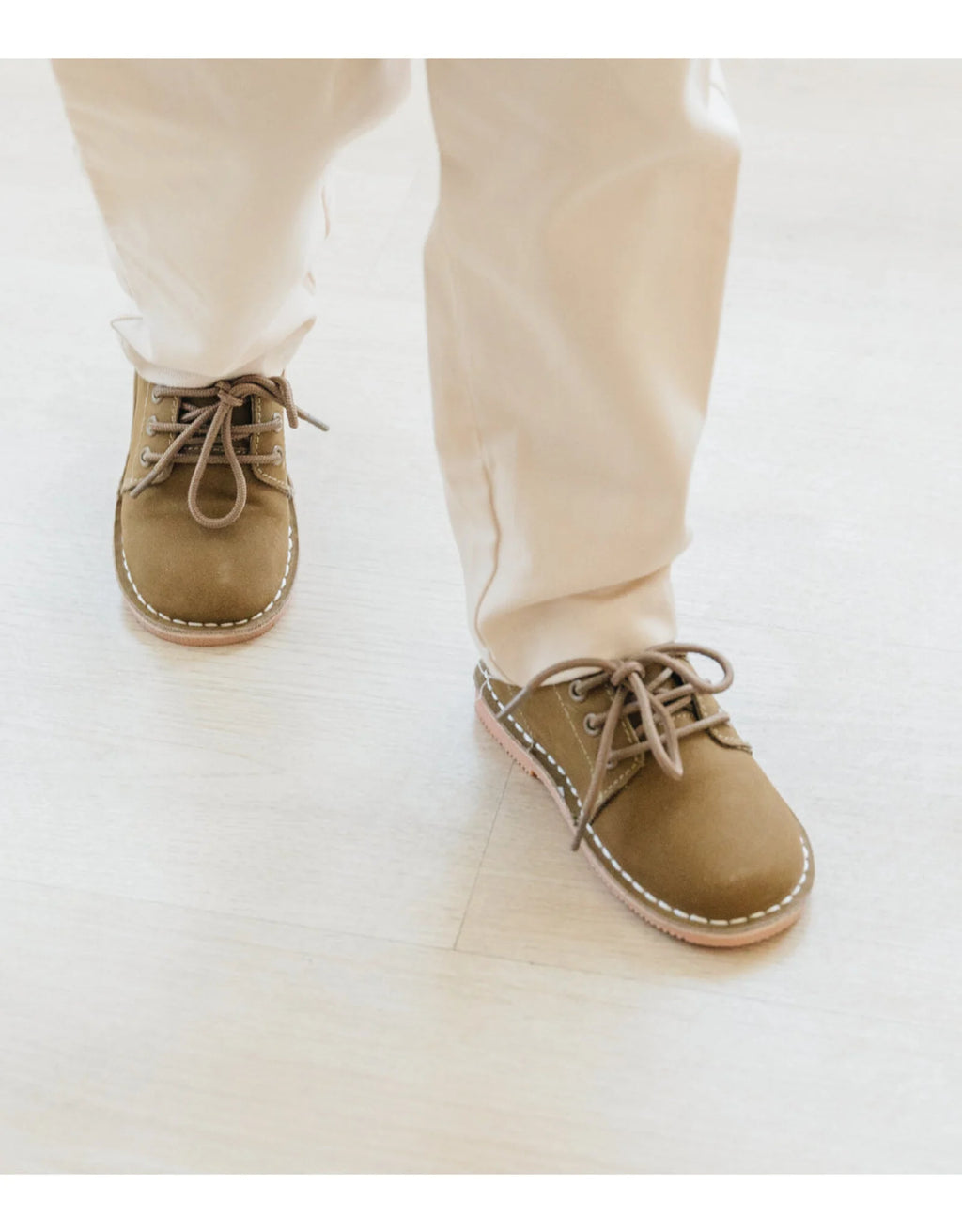 LA'MOUR: Khaki Lace Up Shoe