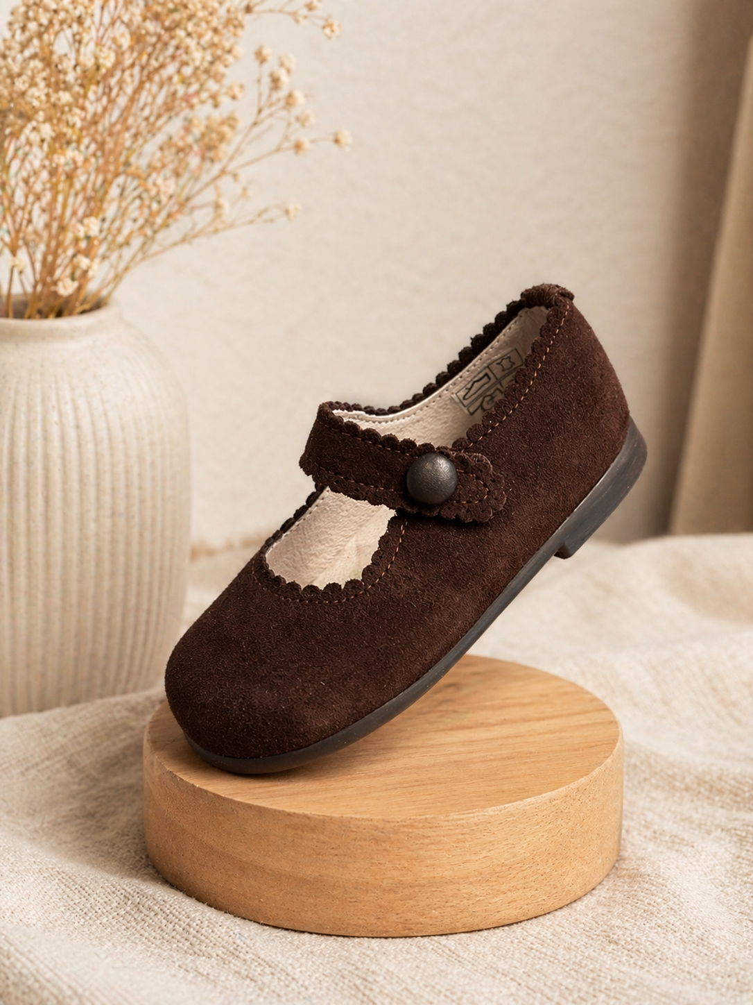 DEFABULA : GUS VELCRO MERCEDES BROWN